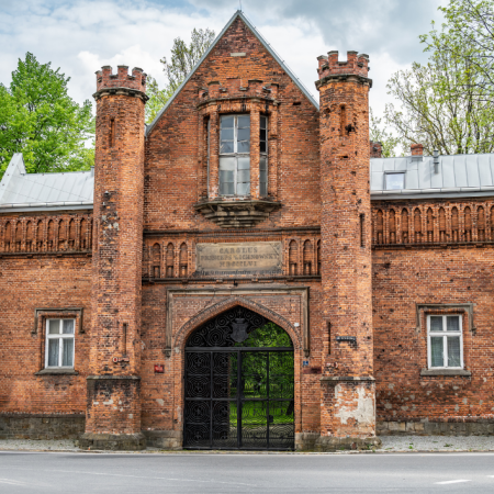 Entrance gate in Krzyżanowice