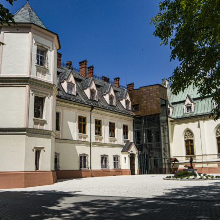 Růžový palác a park v Krzyżanowicích